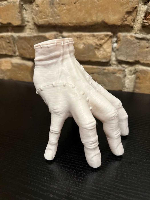 Ręka z Rodziny Addamsów (Ręka 3D Halloween)