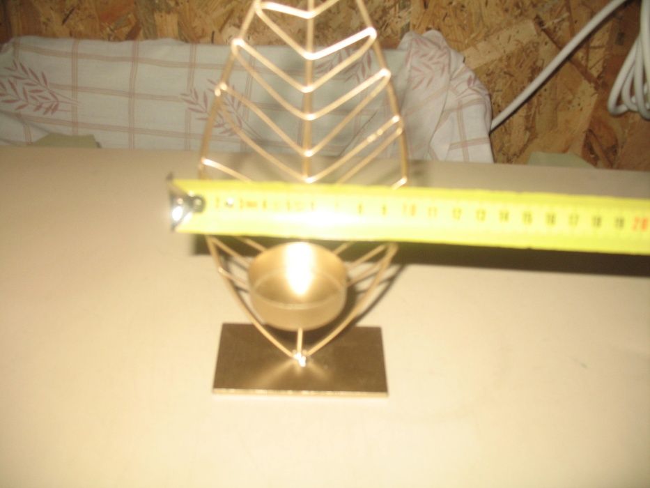 Vende suporte dourado para vela decorativa