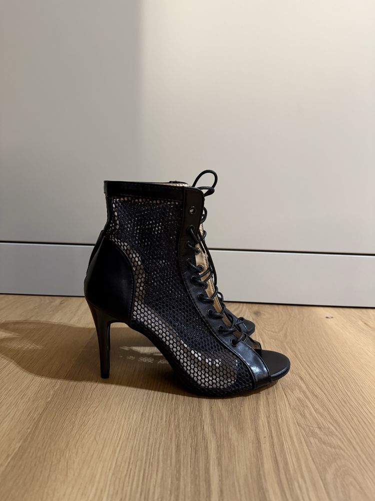 Buty na obcasie high heels szpilki obuwie do tanca