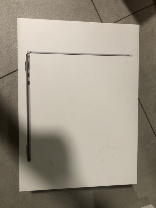 Оригінальна коробка від Macbook Air