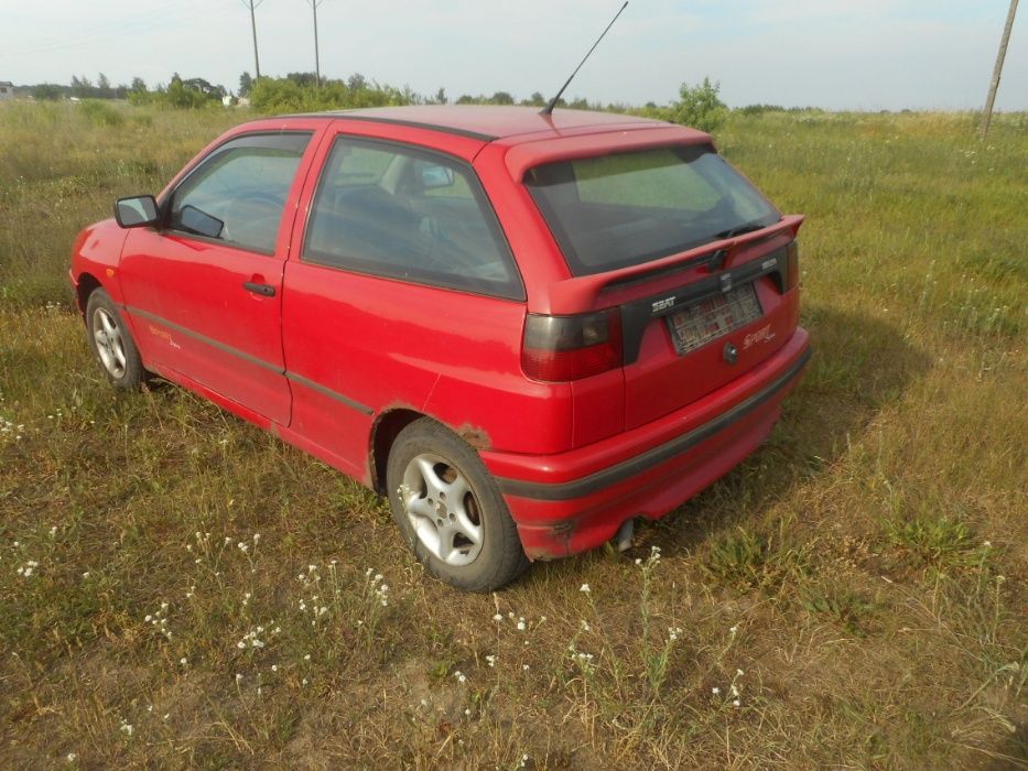 Seat Ibiza,1,4 benzyna,8-zaworowa,na części,czerwony