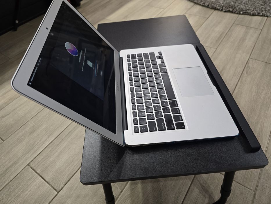 MacBook Air 13" [2015] • i5 • 4GB RAM • 120GB SSD • нормальна бата
