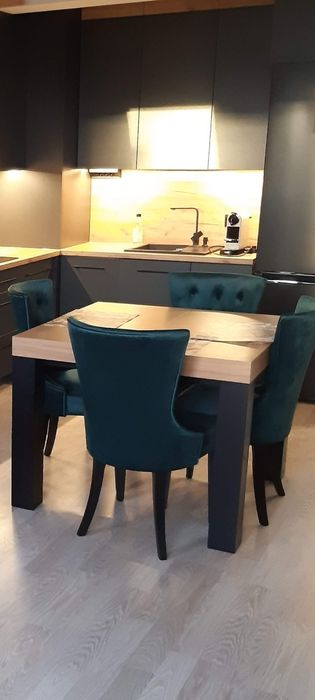 4 krzesła zestaw komplet