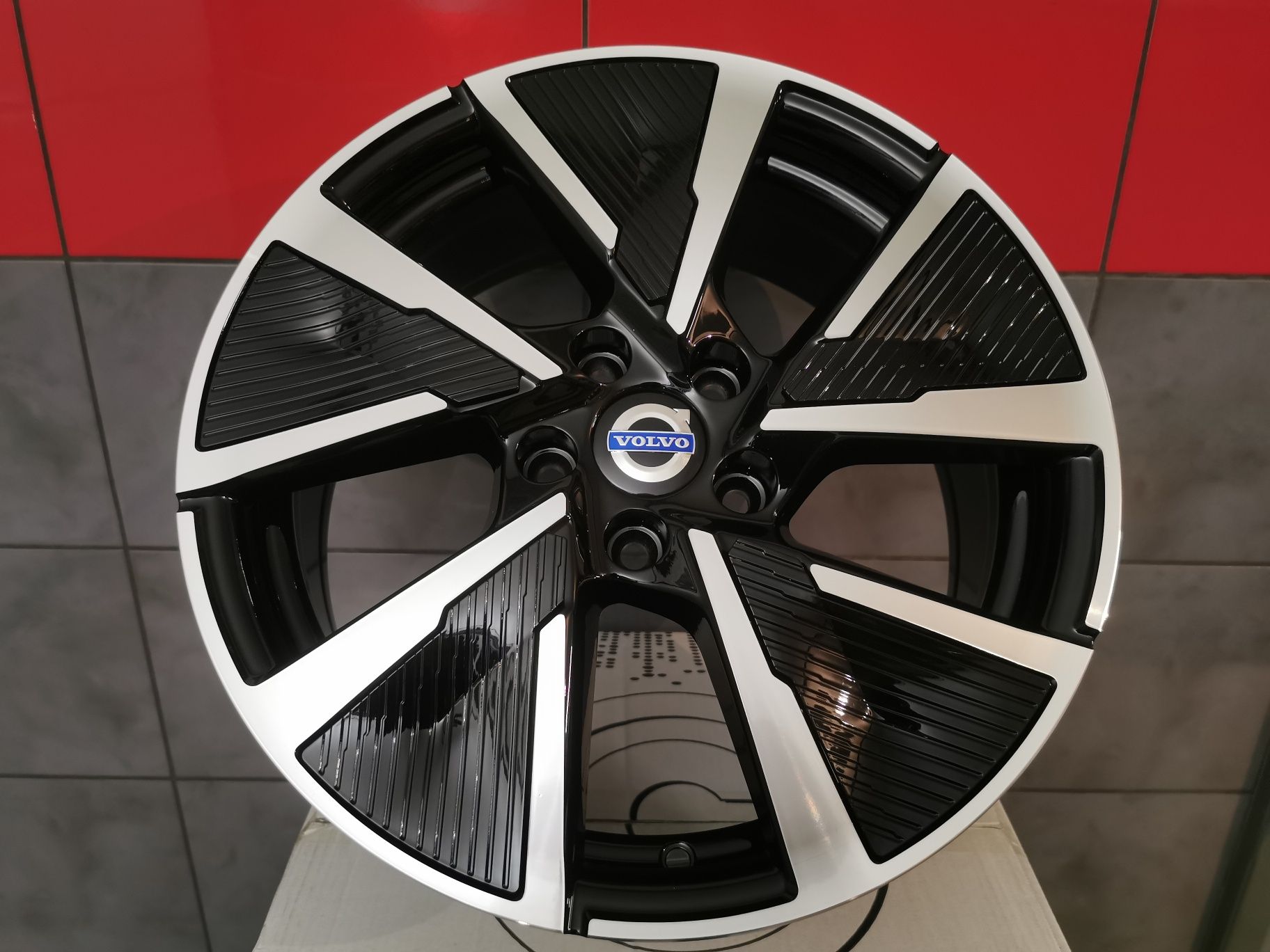 Felgi 17" 5x108 Volvo C30 C70 S40 S60 S80 V40 V50 V60 V90 XC