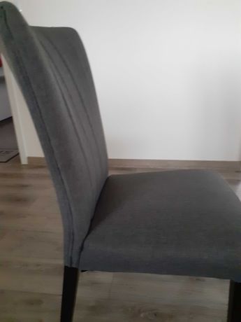 Krzesła do salonu tapicerowane