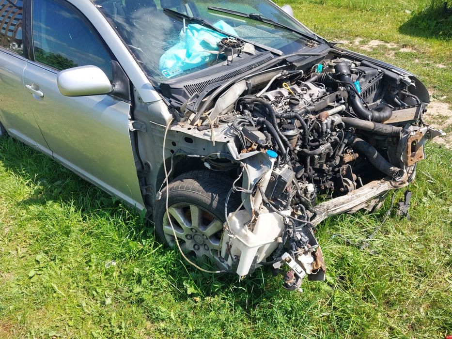 Części toyota avensis t25 2.2 dcat silnik drzwi klapa szyba lusterko