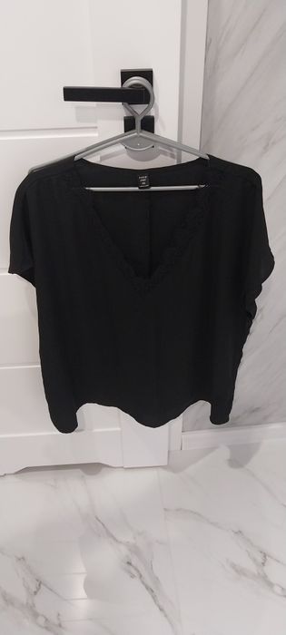 Bluzka r. XL/XXL z koronką NOWA