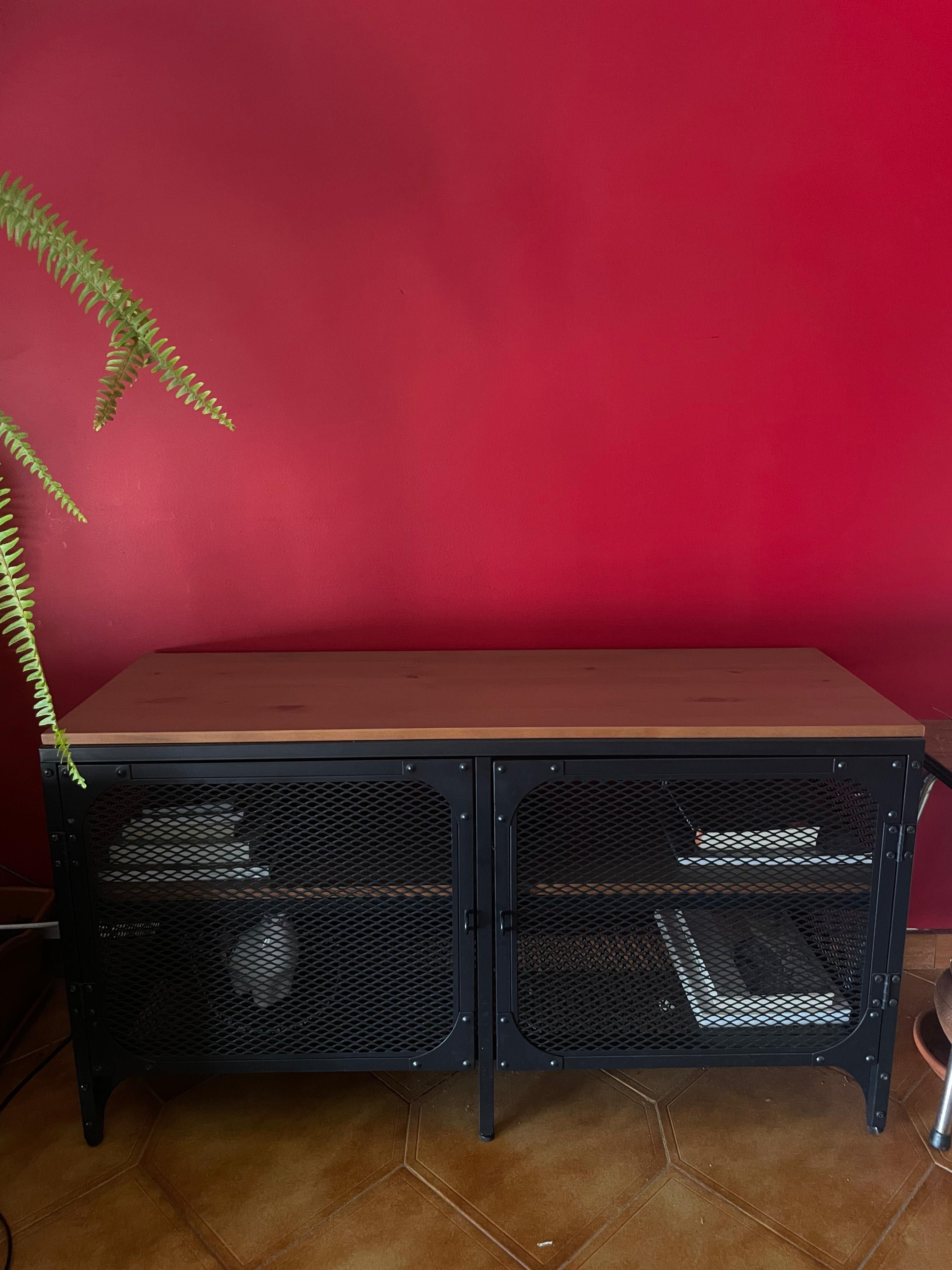 Móvel de TV  IKEA - perfeitas condições
