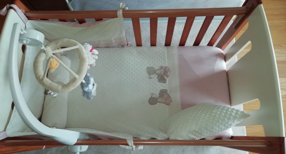 Berço de madeira trama