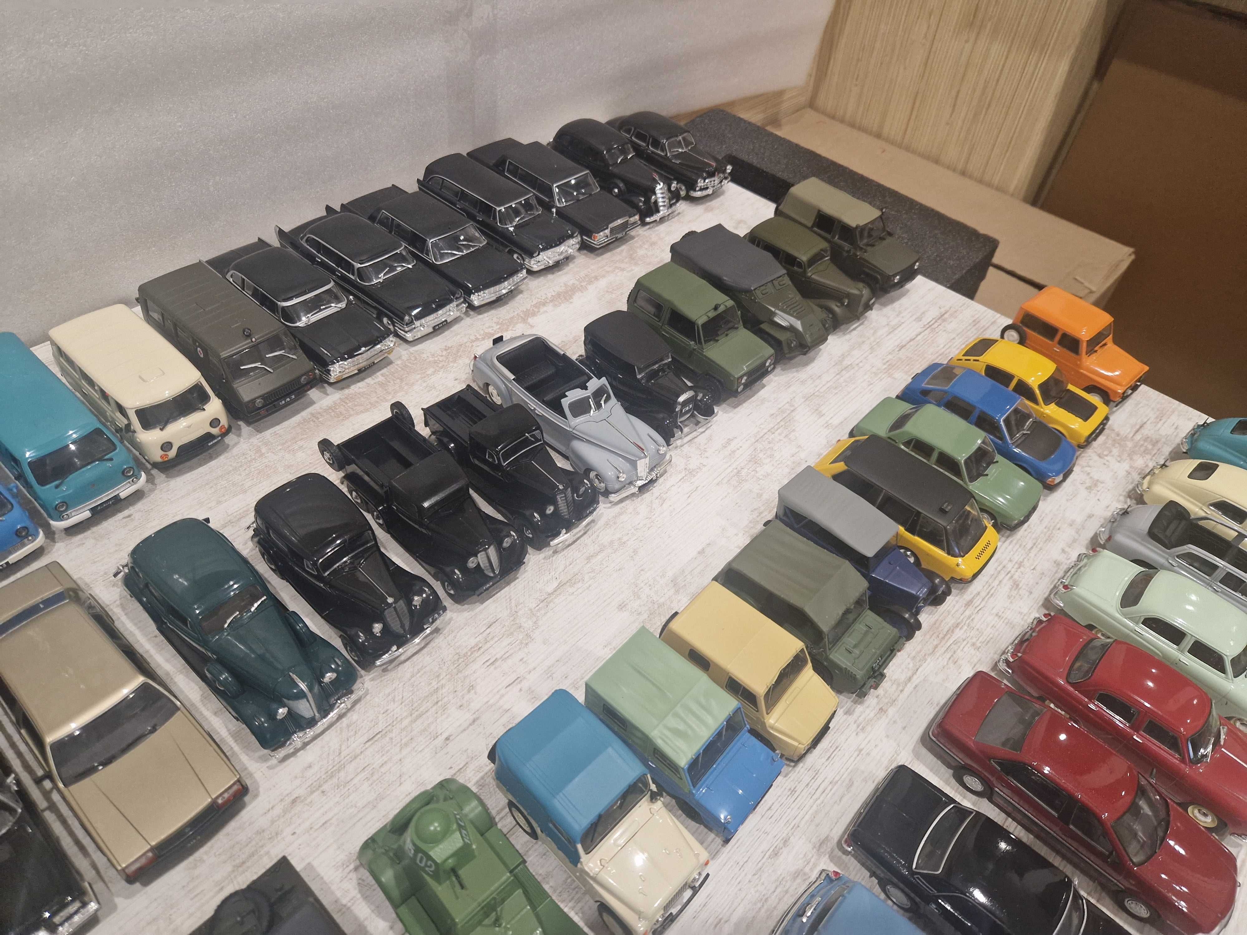 Модели авто 1:43 автолегенды СССР, журнальная серия деагостини машинки