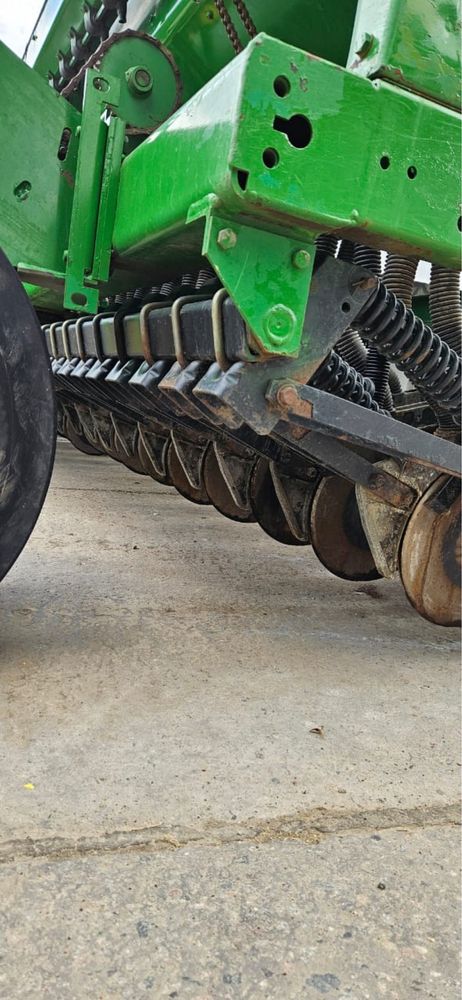 Сеялка John Deere 455
