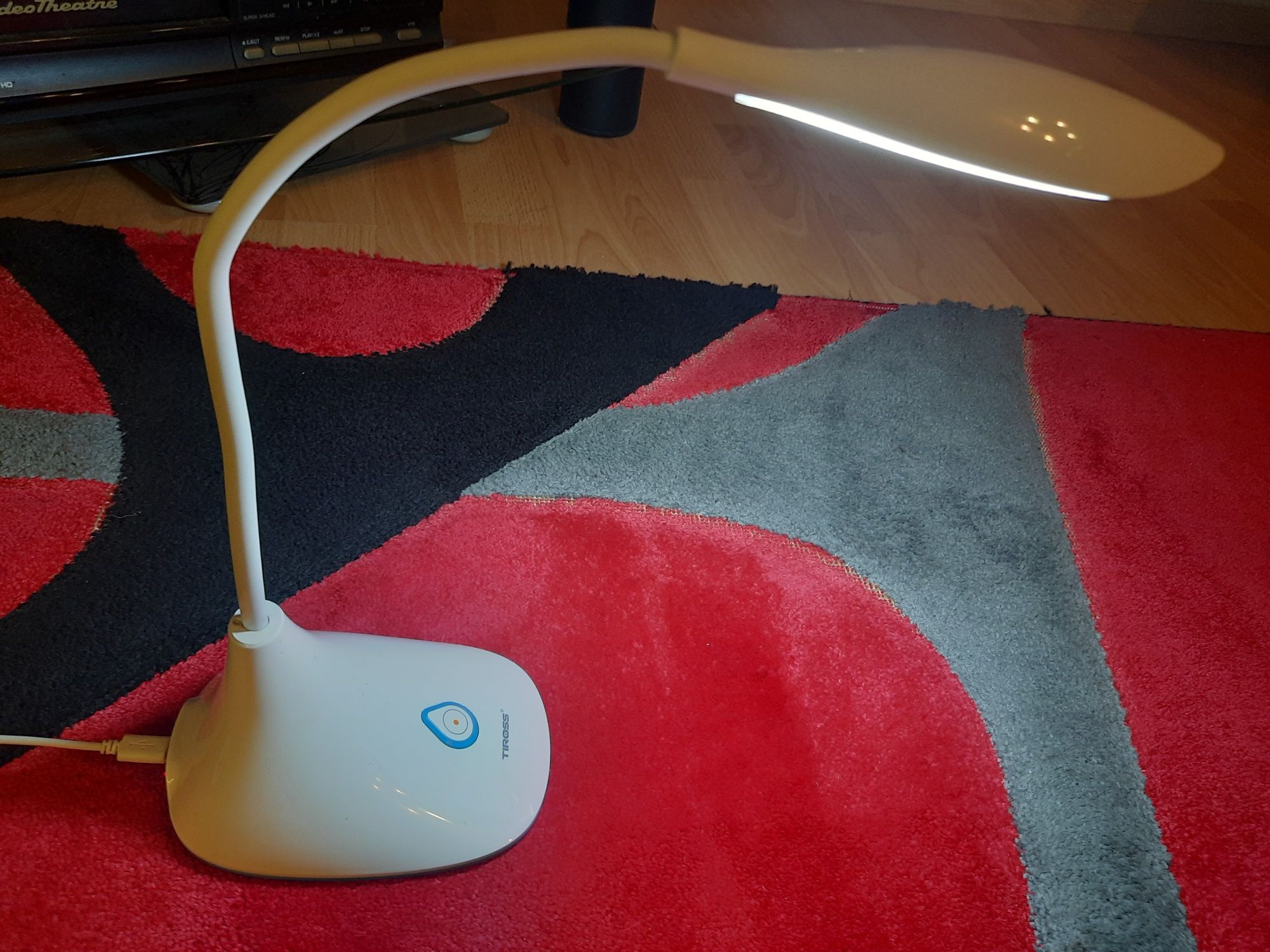 Biała lampka LED-owa TS1823 marki Tiross