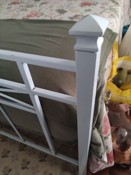 Cama de casal, medidas 1.40x2.00