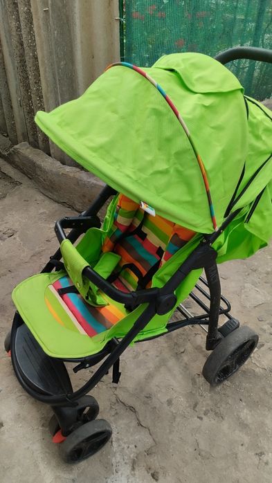Продам новую коляску, полный комплект