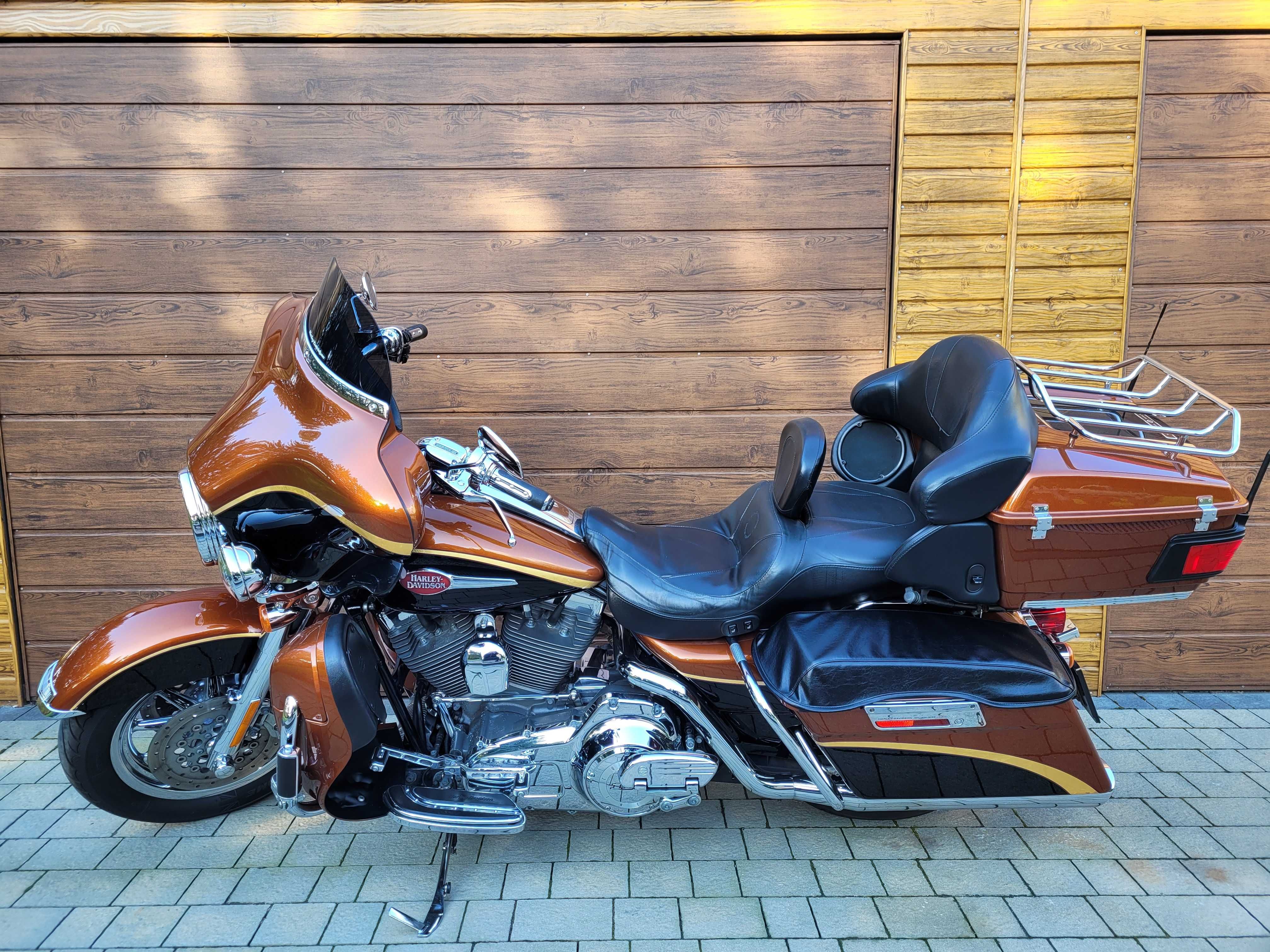 Harley- Davidson FLHTCUSE3 Twin Cam 110  CVO