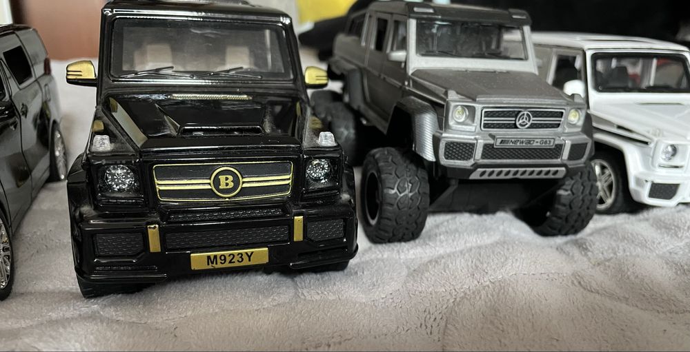 Продам металеві машини розмір 1:24