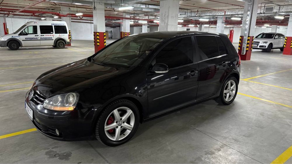 Фольцваген Golf 5 2.0FSI 2005год автомат