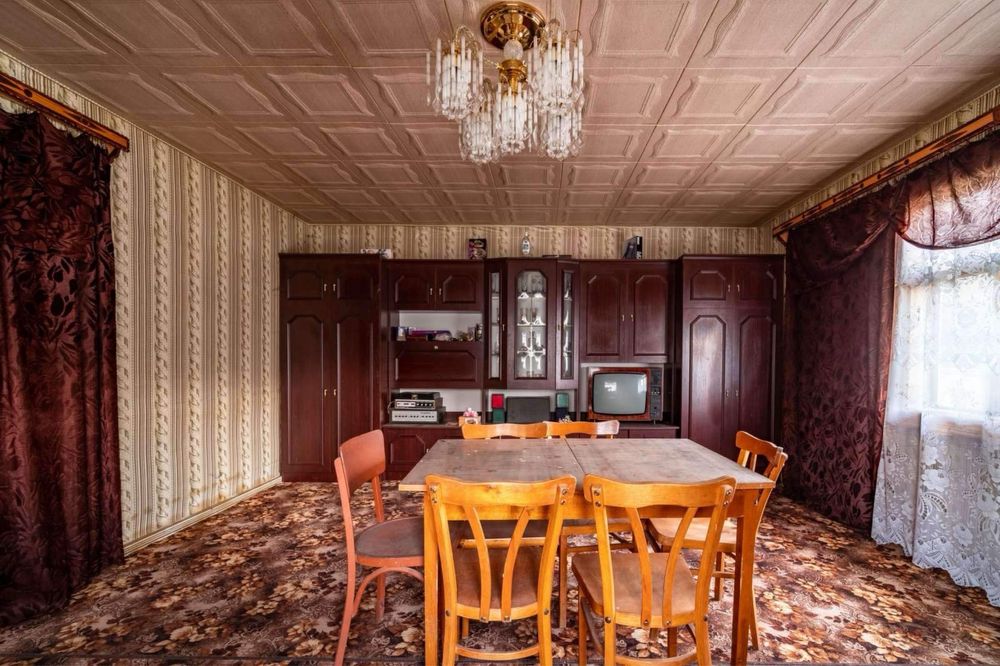 Гуцульська хата в Карпатах | 32 сот. під забудову + ліс, річка