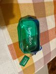 Estojo benetton.