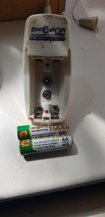 Зарядка пальчиковых батареек