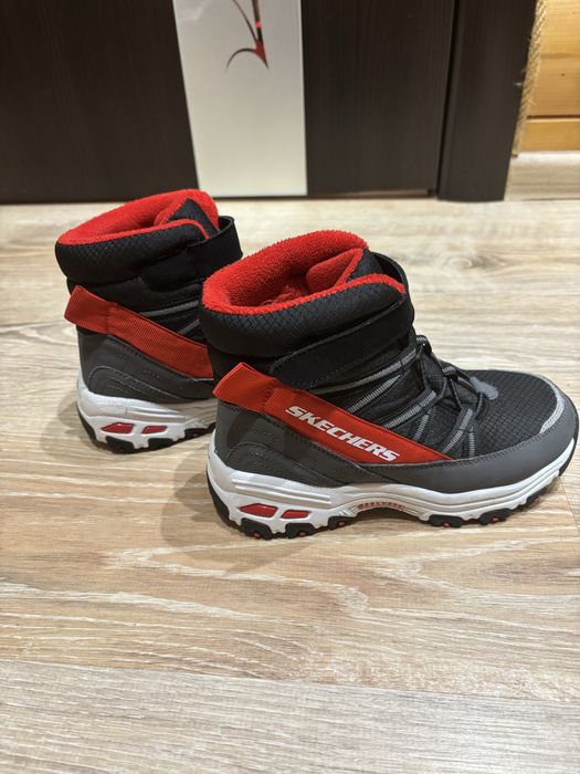 Зимові ботінки 32 розміру Skechers