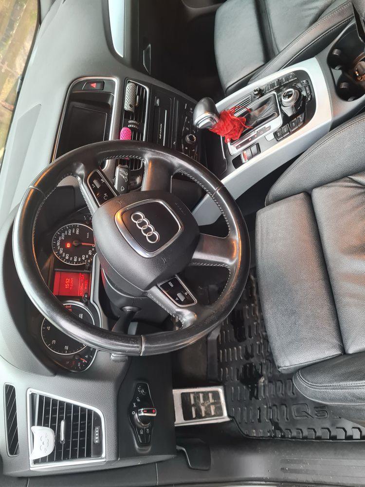 Sprzedam Audi Q5 8R