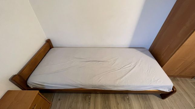 Łóżko drewniane solidne 80x200 2szt z materacami