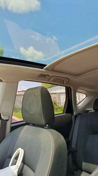 Nissan Qashqai легковий автомобіль