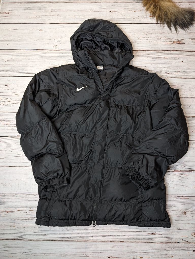 Czarna kurtka puchowa zimowa nike parka dluga