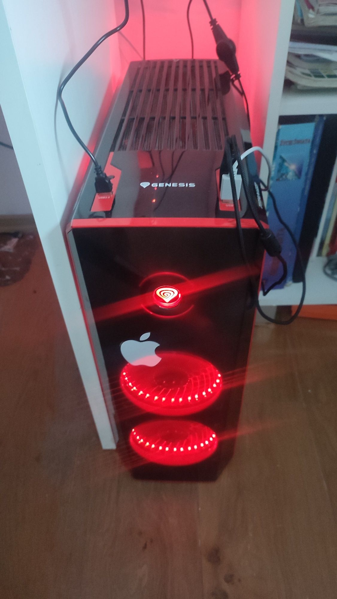 Zestaw gemingowy  8GB 240SSD GeForce 2GB monitor 22 8GB