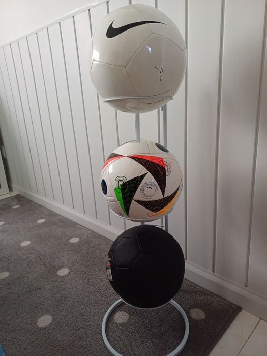 Suporte para guardar expor Bolas futebol, basquetebol Novo!