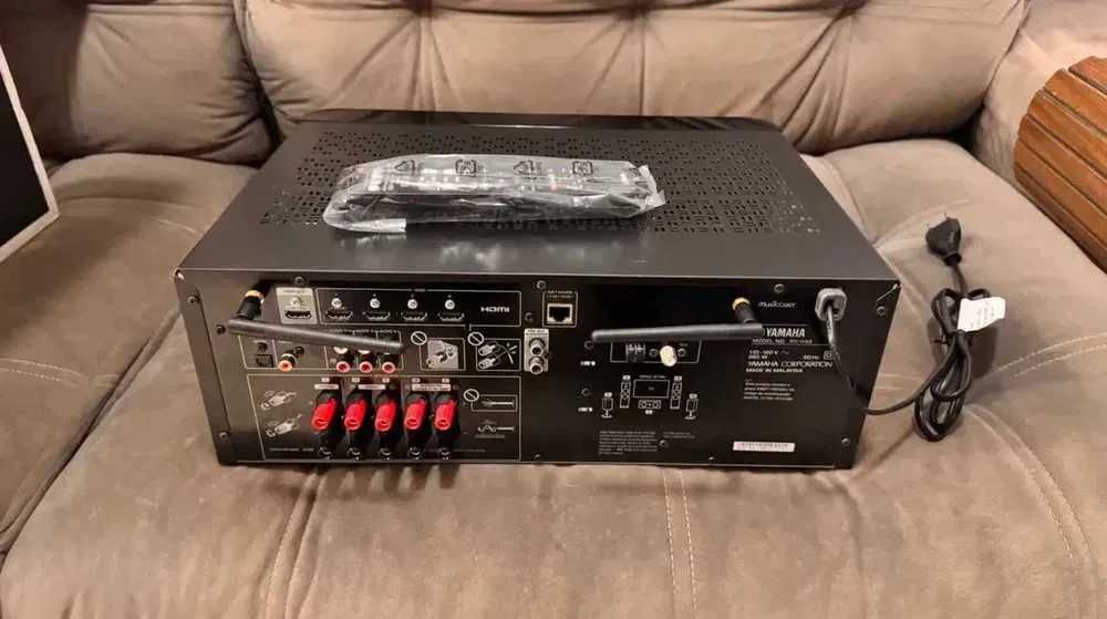 Yamaha RX-V4A - amplificador com streamer