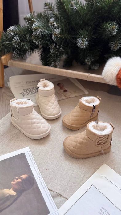 Дитяче зимове взуття (черевички, уггі)