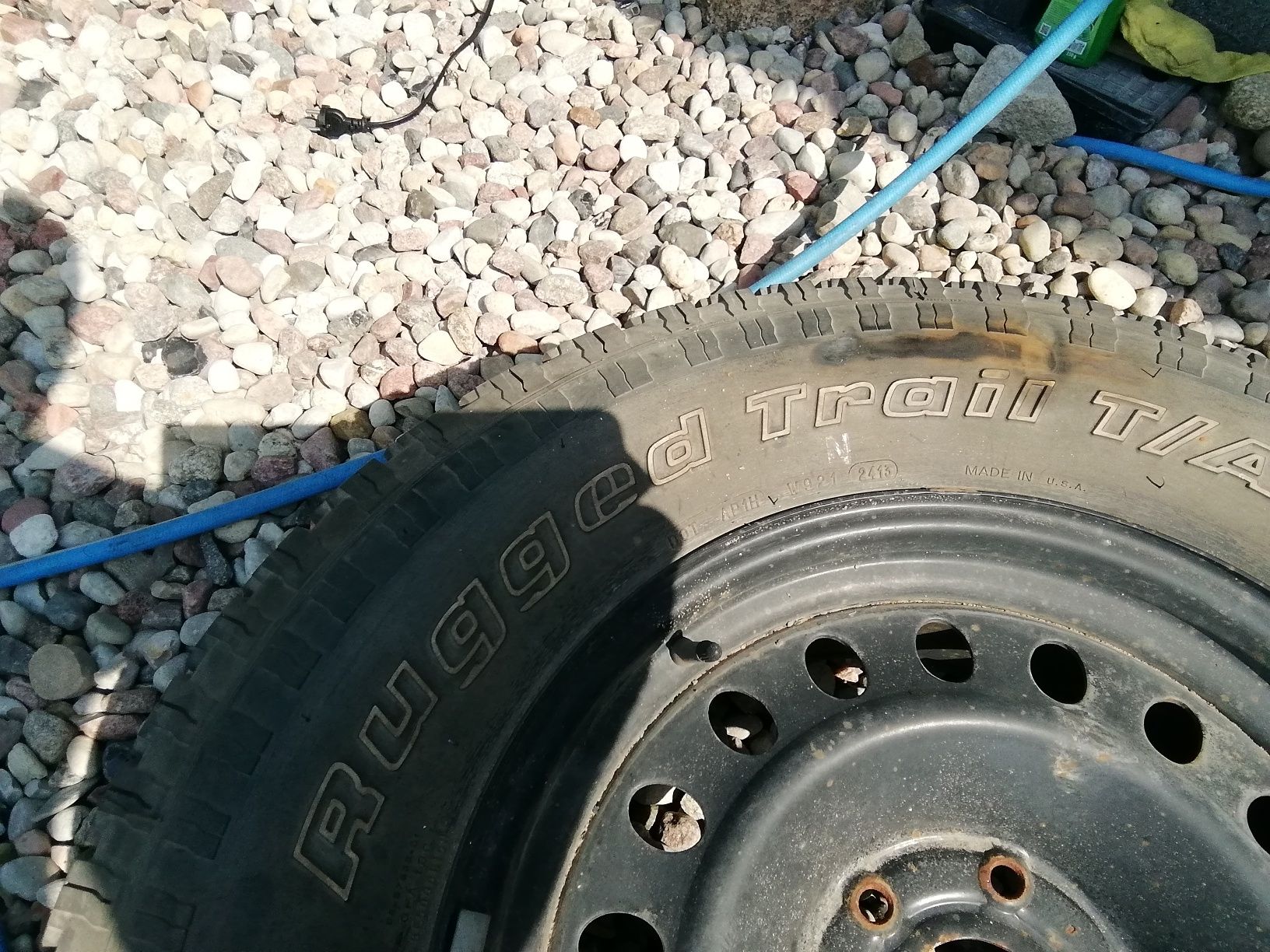 Komplet felga opona koło 275/70/R18 Nissan titan