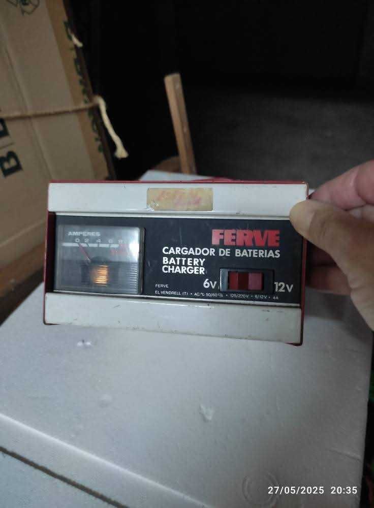 Carregador de baterias