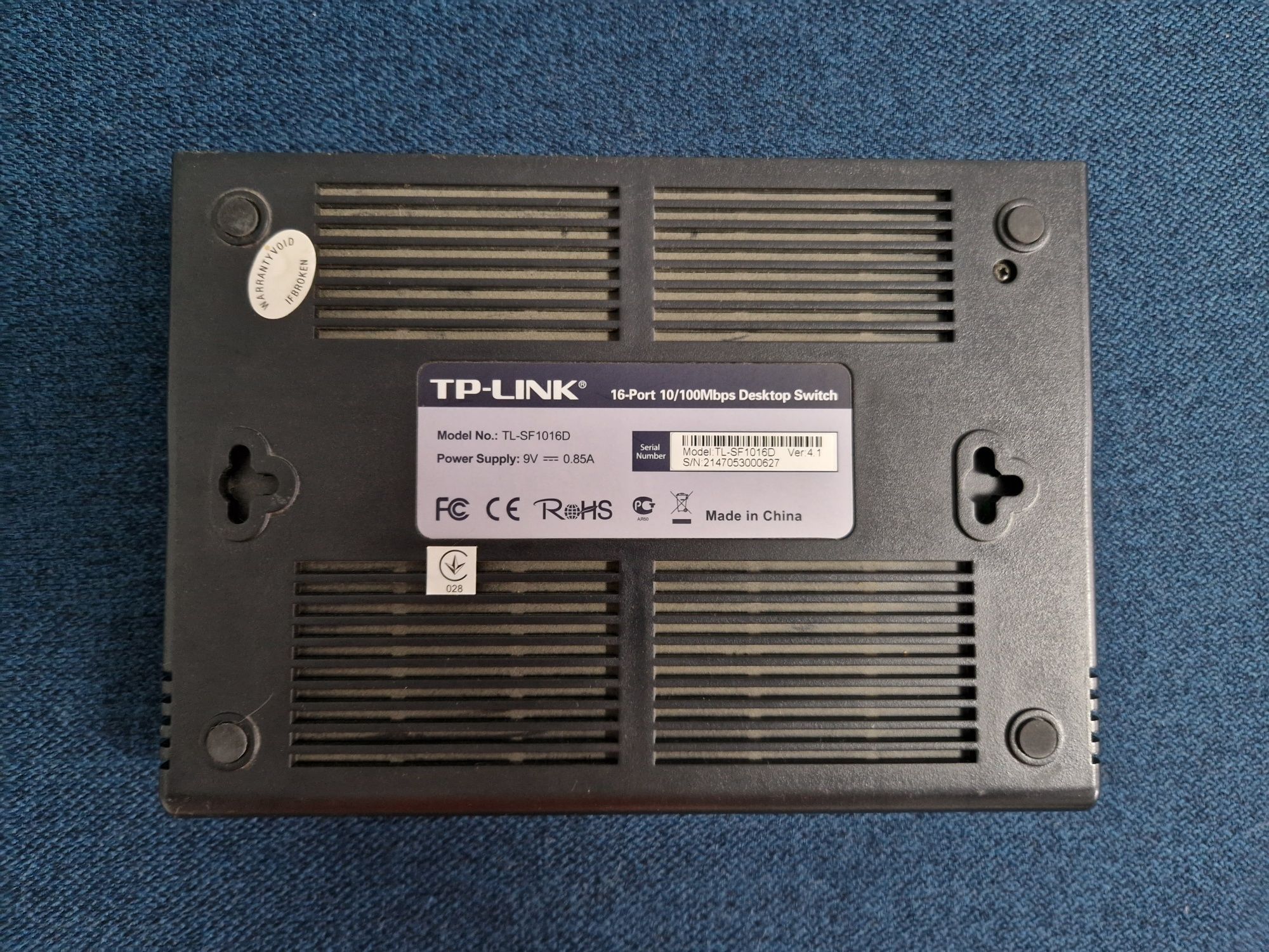 Коммутатор TP-Link TL-SF1016D