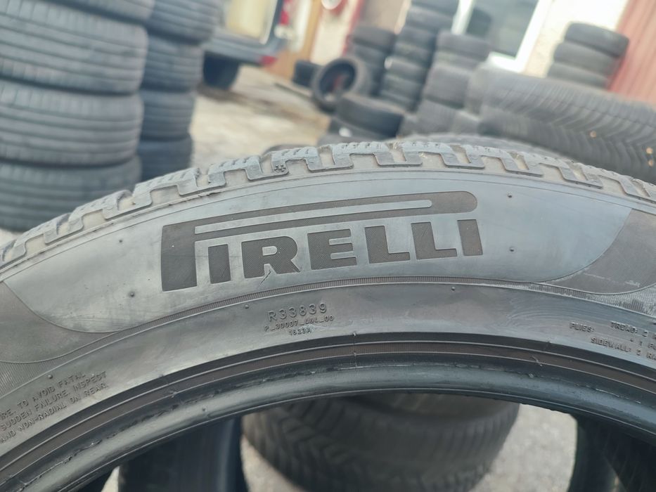 Dwie opony Pirelli Scorpion Winter 275/45/21 107V