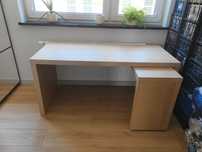 IKEA biurko z wysuwanym panelem MALM w kolorze dębu 151x65 cm