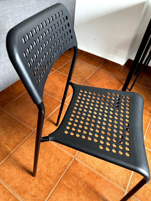 Dining table with 4 seater