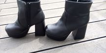 Buty na wysokim obcasie czarne za kostki