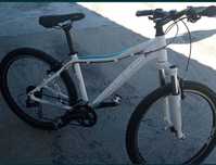 Bicicleta CUBE em ótimo estado