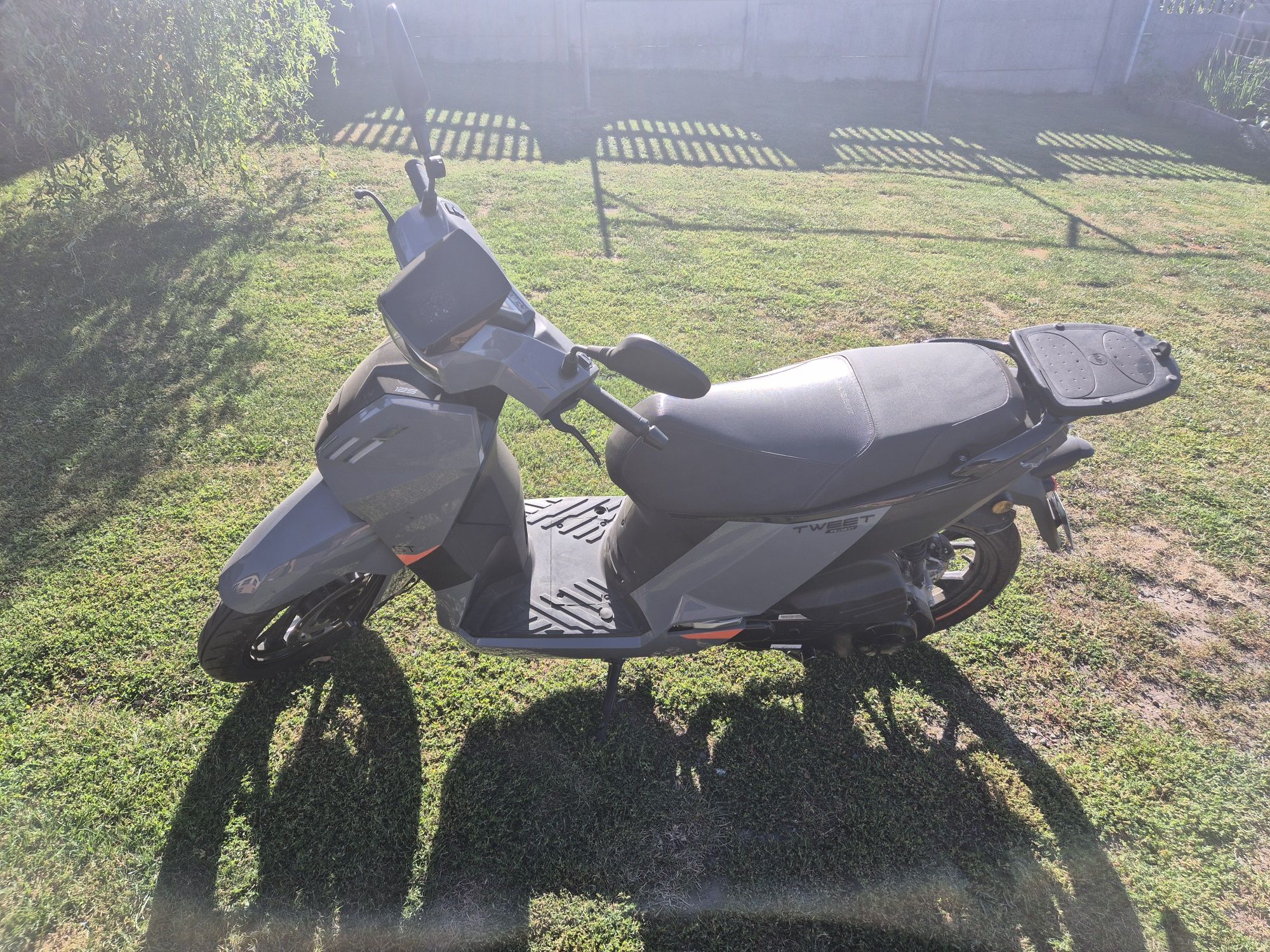 Peugeot tweet gt 125 abs leży 24r