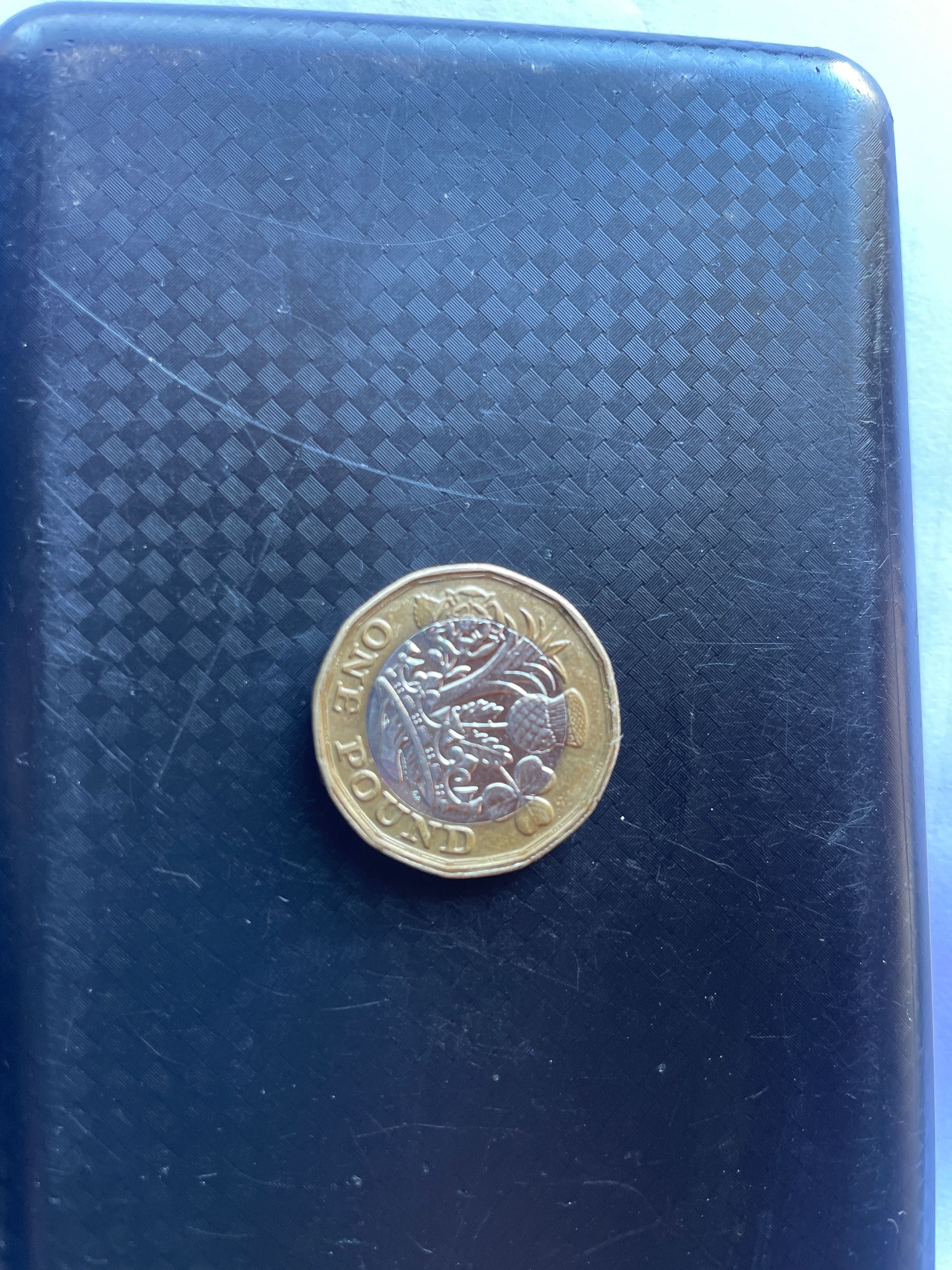 Moeda ONE POUND Elizabeth II