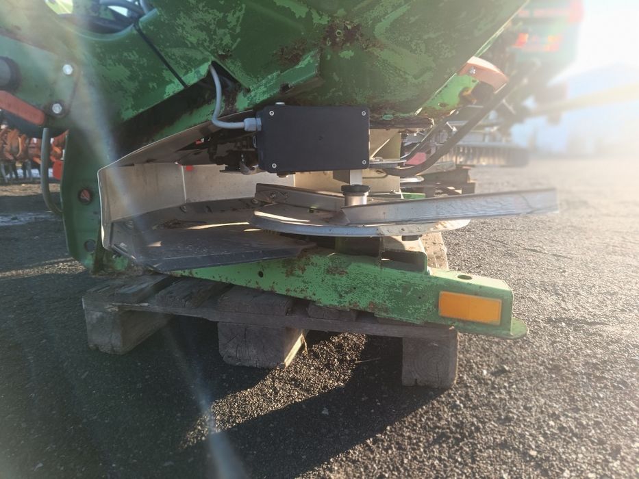 Rozsiewacz nawozów Amazone