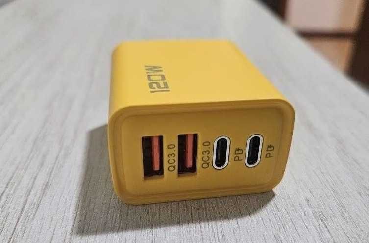 Зарядное устройство 120W Quick Charge с 4 USB-портами (2 PD, 2 QC 3.0)
