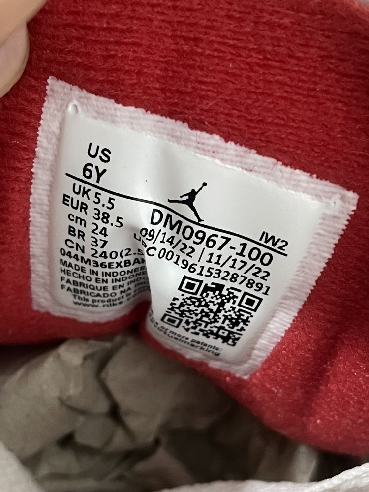 Nike Air Jordan 3 Retro White Cement Reimagined (Nr. 38,5)