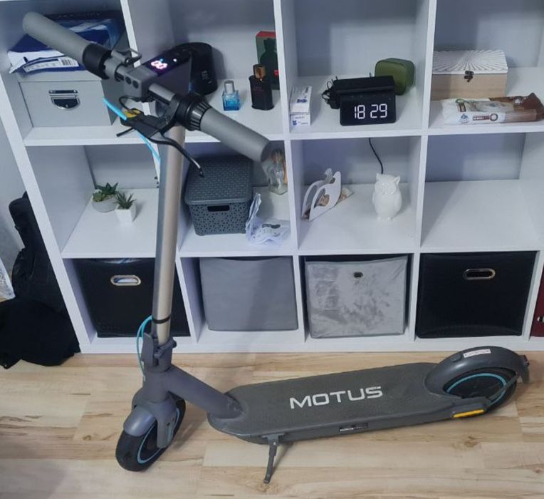 Okazja Roczna Hulajnoga -  35km/h - Motus 10 - zasięg 65km - system KE