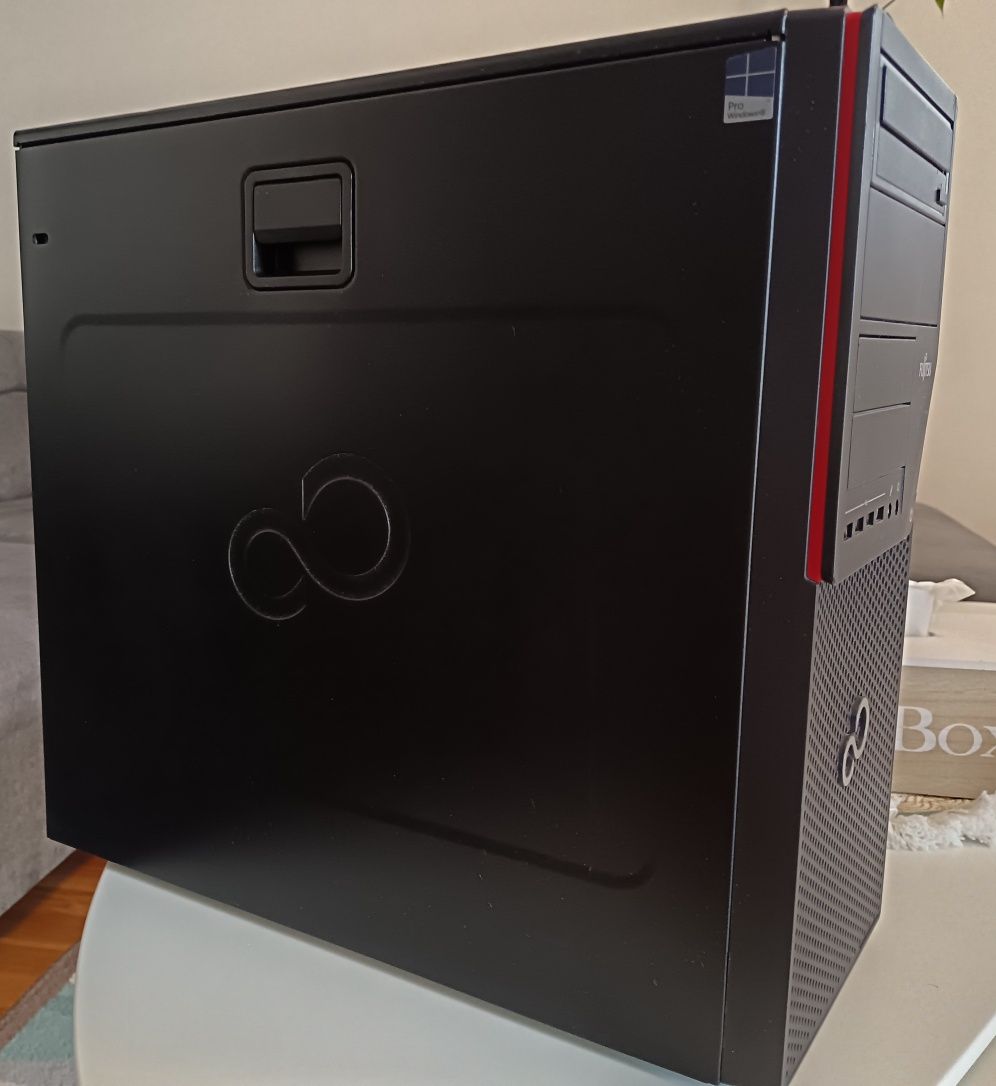 Komputer stacjonarny FUJITSU ESPRIMO P720 E90+ super stan