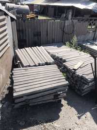 Стовпчики бетонні для паркану та саду