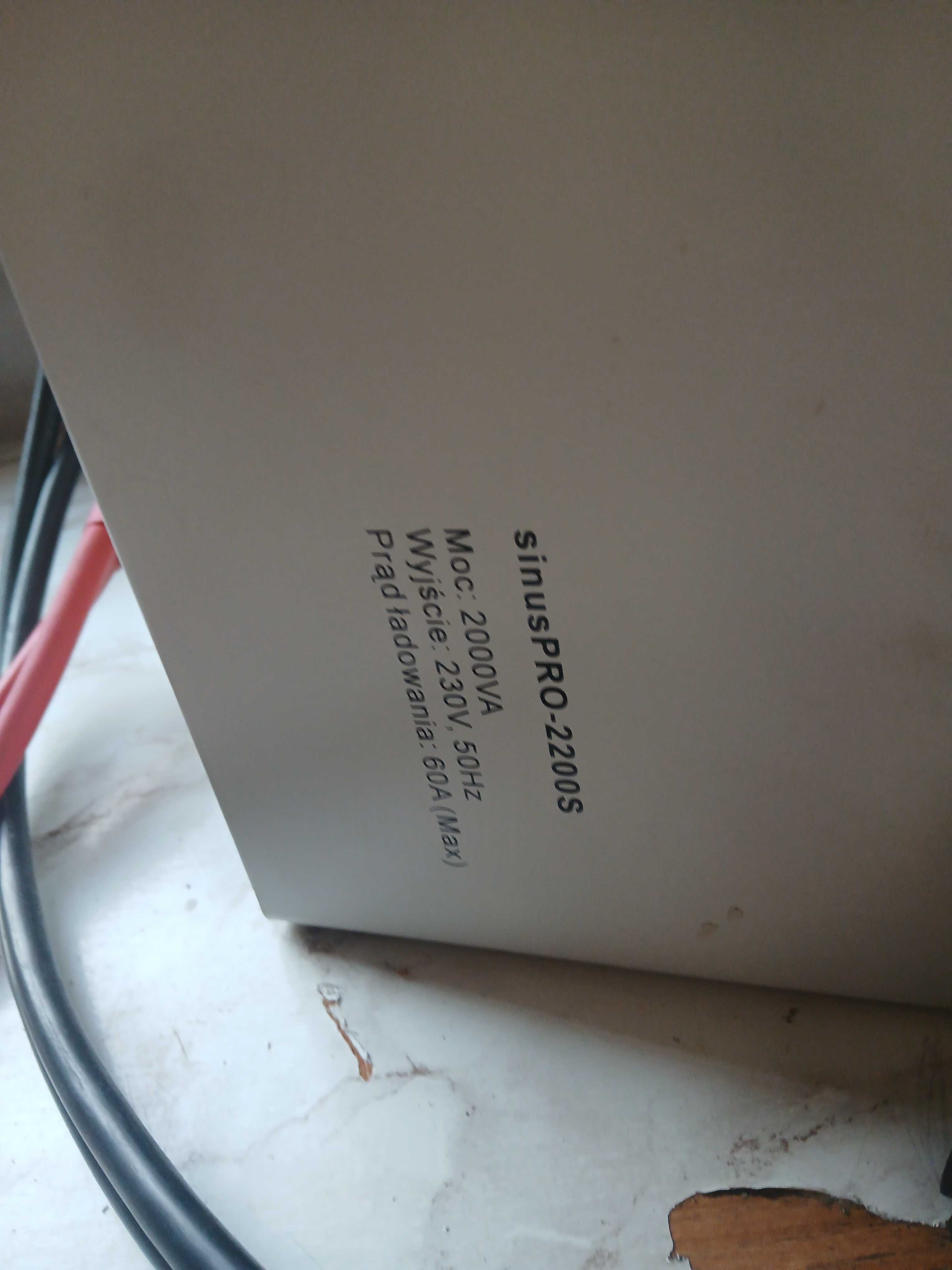 Inwerter solarny 1400W z akumulatorem 100Ah